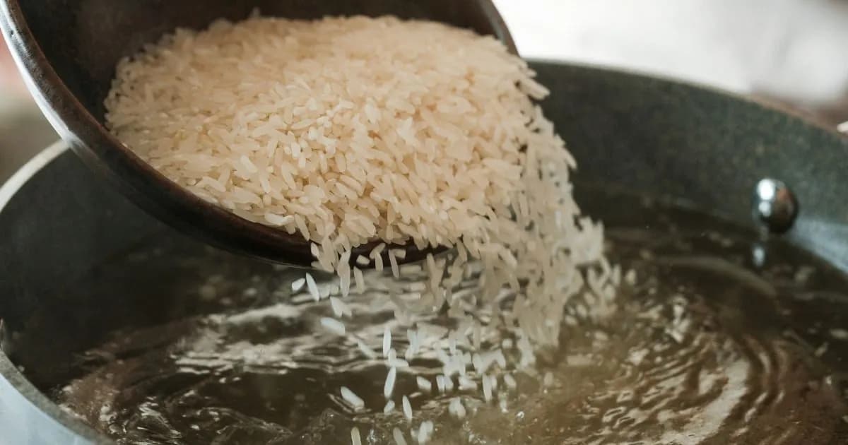 Jak ugotować ryż jak z chińskiej restauracji – sekrety idealnego smaku