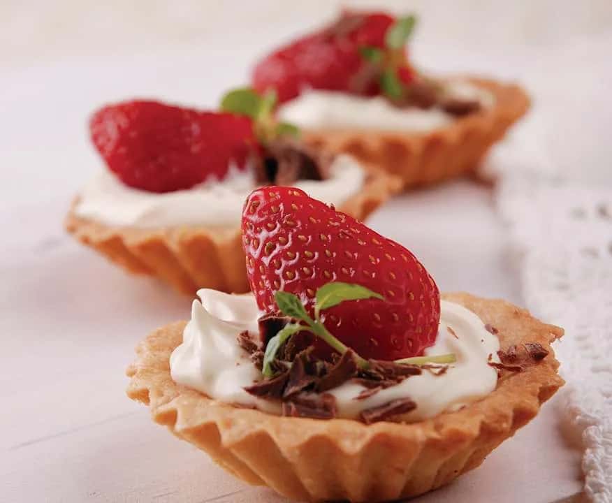 Jak udekorować kruche babeczki: 10 kreatywnych pomysłów na ozdoby