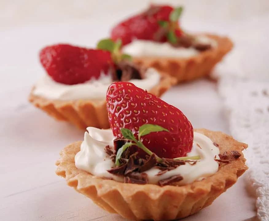 Jak udekorować kruche babeczki: 10 kreatywnych pomysłów na ozdoby