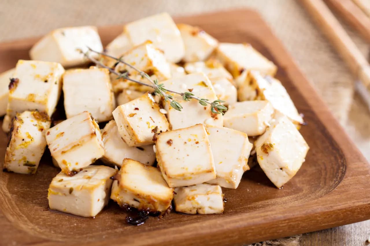 Tofu z piekarnika - najlepsze przepisy na pieczone tofu