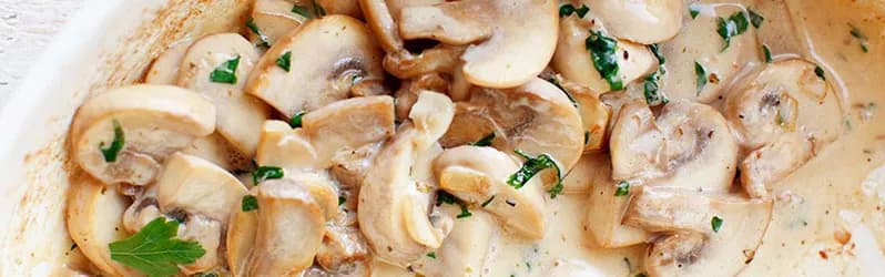 Pyszne i proste przepisy na obiad z pieczarkami, które zaskoczą